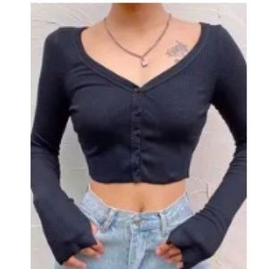 V-neck button up cropped top